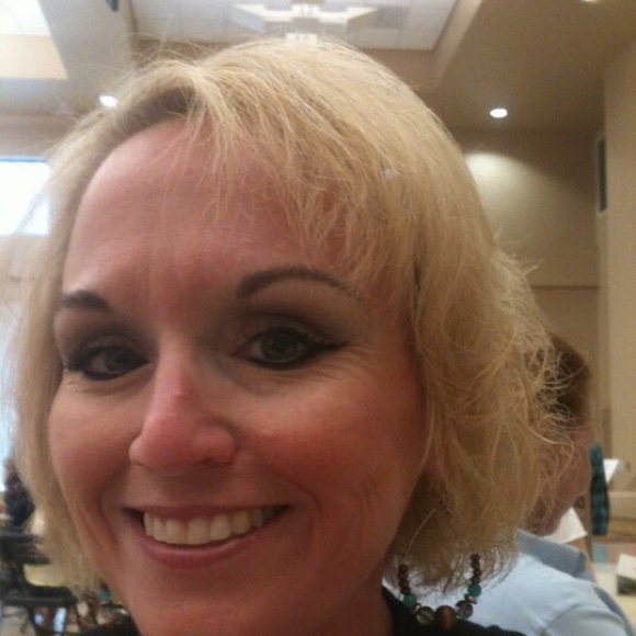 Meet your Posher, Sherry, Posh Ambassador - Picture 2 of 14